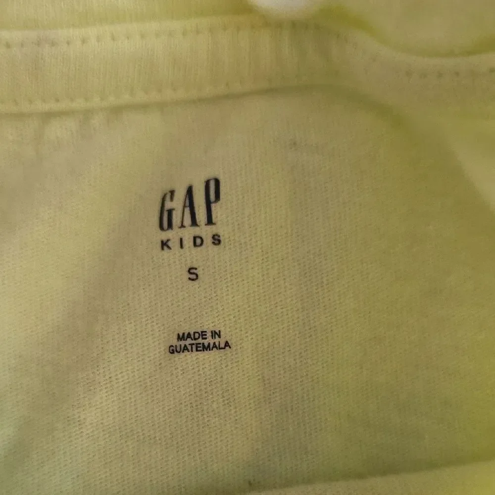GAP Yellow and Blue Heart Pattern Short Sleeve Tee